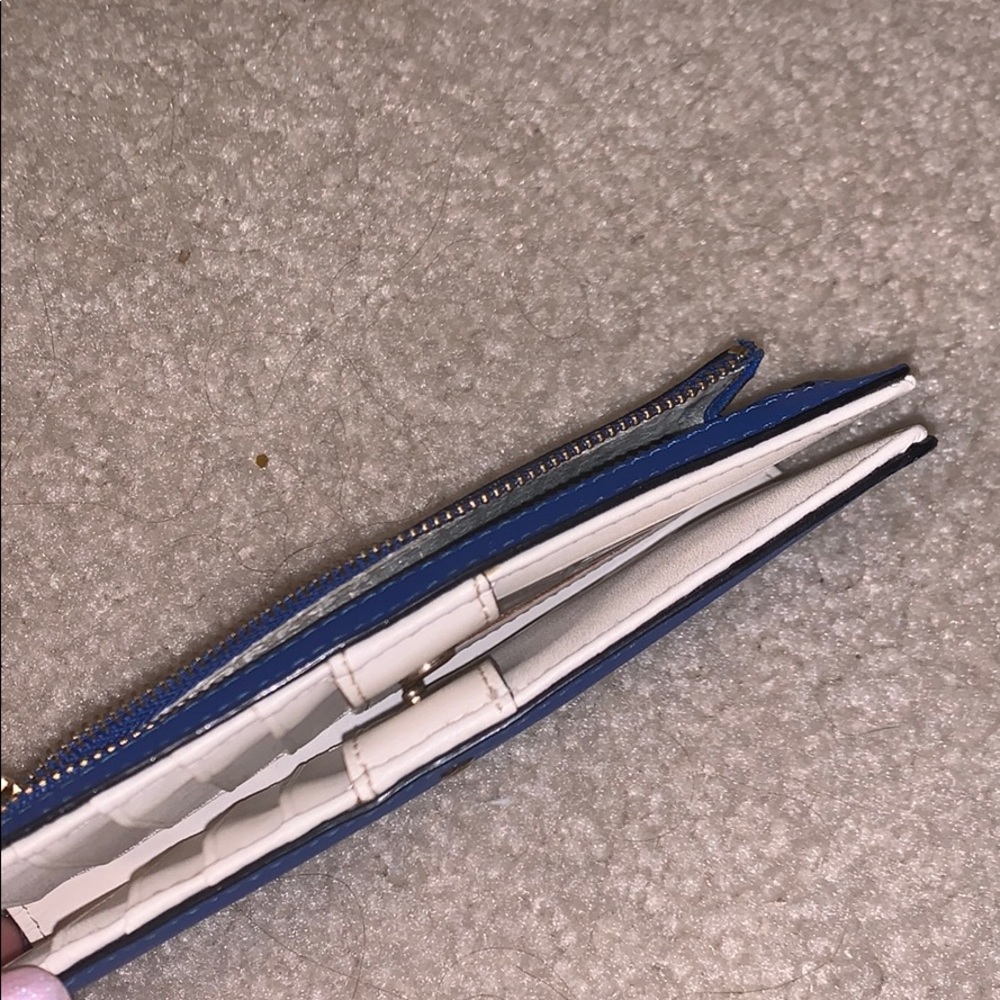 Kate Spade wallet. - Picture 2 of 4